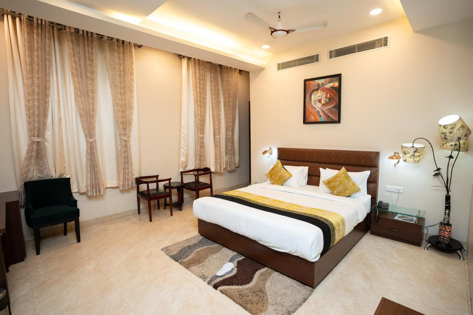 Hotel Radiance Courtyard Варанаси Экстерьер фото