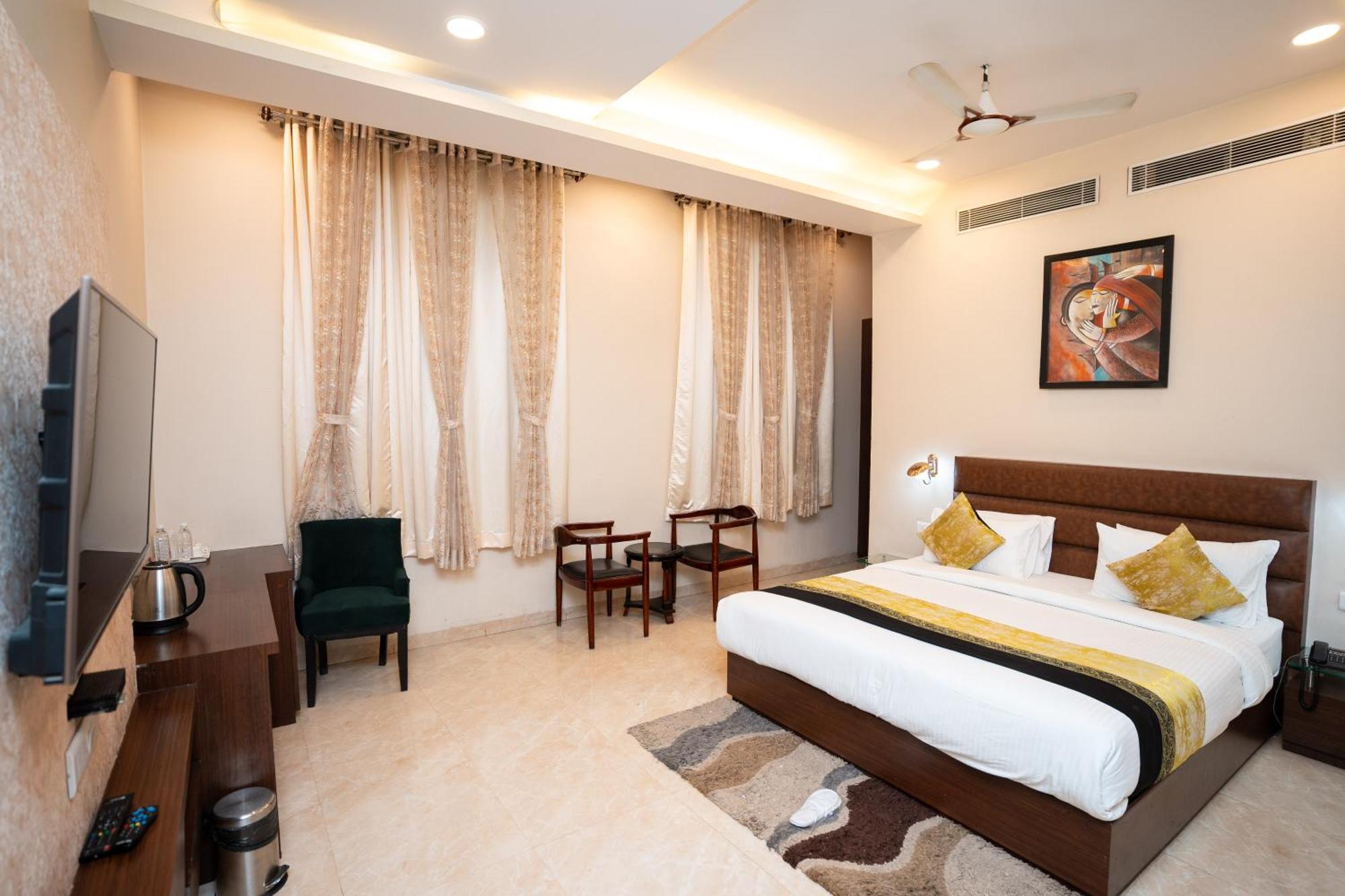 Hotel Radiance Courtyard Варанаси Экстерьер фото